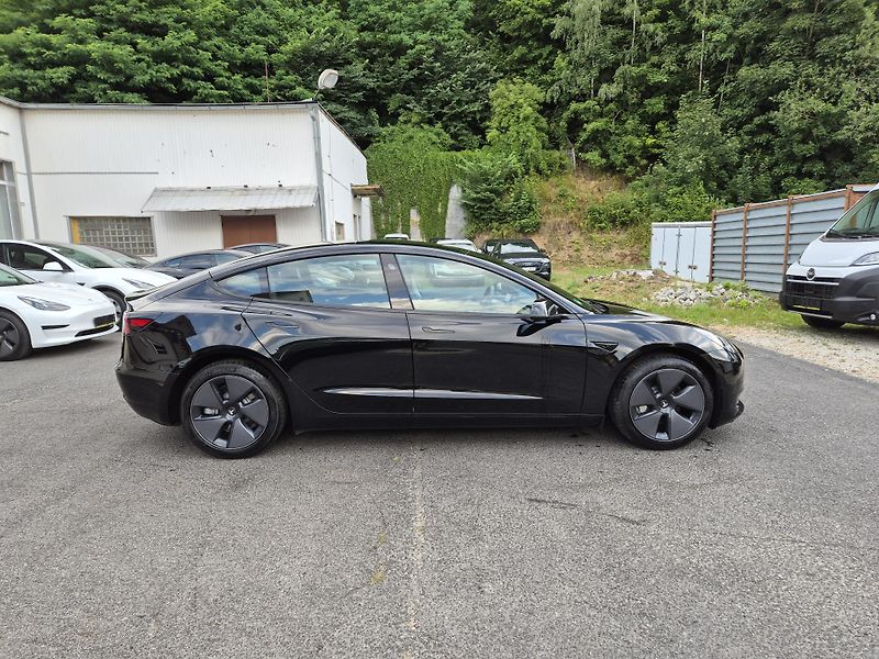 Tesla Model 3 STANDART RANGE 208kw SOH 94% - fotka 7 z 49