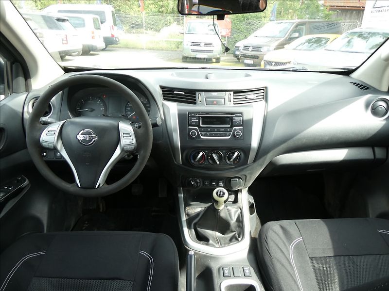 Nissan Navara 2,3 dCi 1.majitel,DPH,4x4,závě - fotka 17 z 28