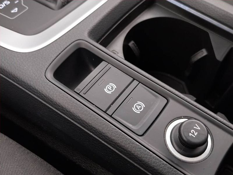 Audi Q3 (2020) basis 35 TFSI - fotka 23 z 26