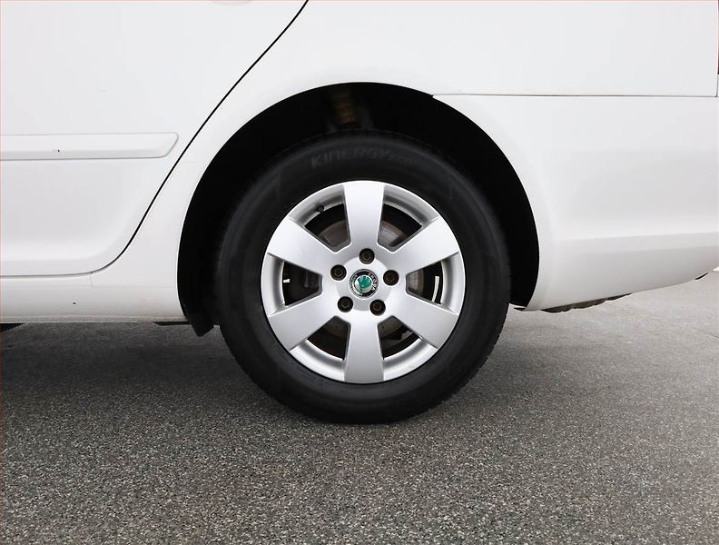 Škoda Octavia (2011) Ambiente 1.8 TSI, Tempomat - fotka 17 z 17