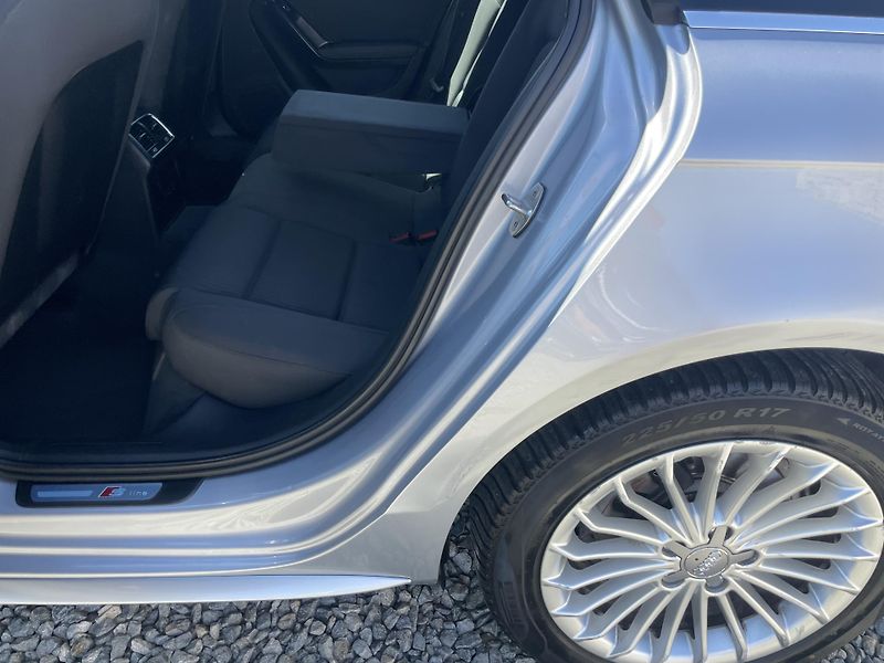 Audi A4 Avant 2.0TDi 120PS S-LINE AVANT TOP! - fotka 100 z 179