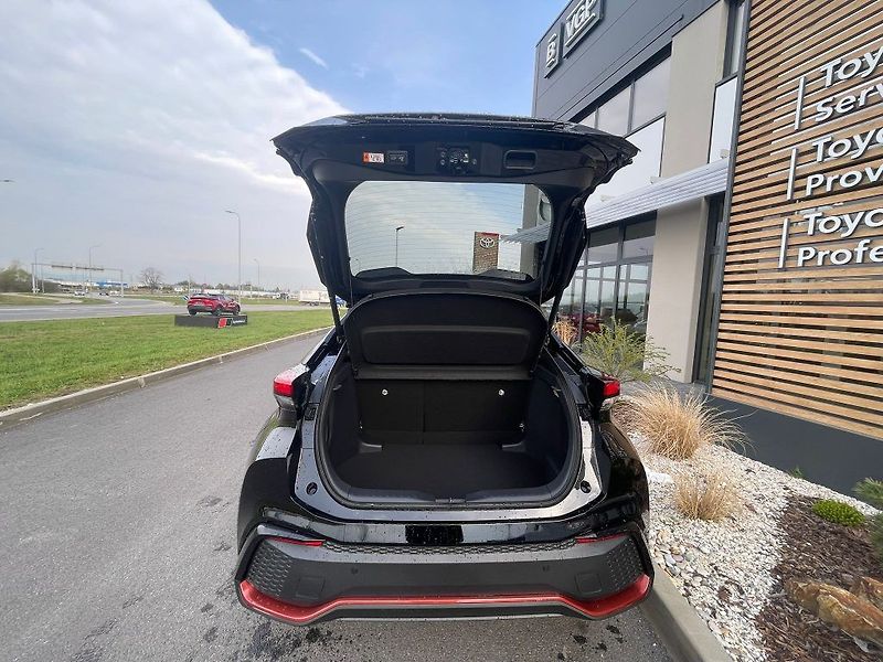 Toyota C-HR 2.0 Hybrid automat Tokio Editi - fotka 9 z 33