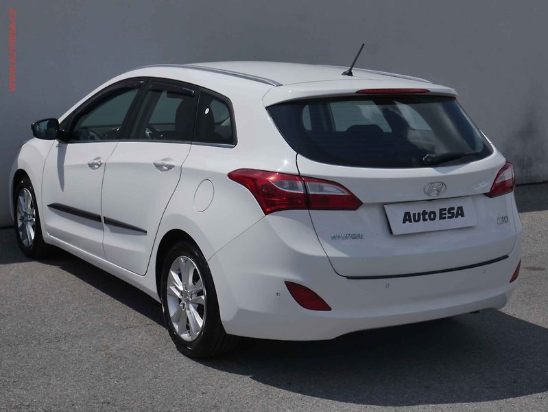 Hyundai i30 (2014) 1.6 VVTi, ČR, AC, tempo - fotka 6 z 15