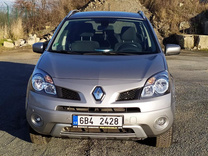 Renault Koleos (2009) 2.0 TD/ 110 kW, 4x4 - fotka 7 z 12