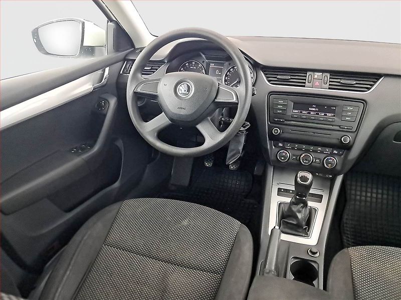 Škoda Octavia (2013) 1.2 TSI, po STK, v provozu - fotka 7 z 16
