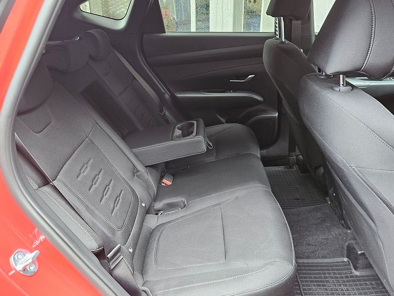 Hyundai Tucson 1.6 T-GDi MT GO CZECH - fotka 31 z 32
