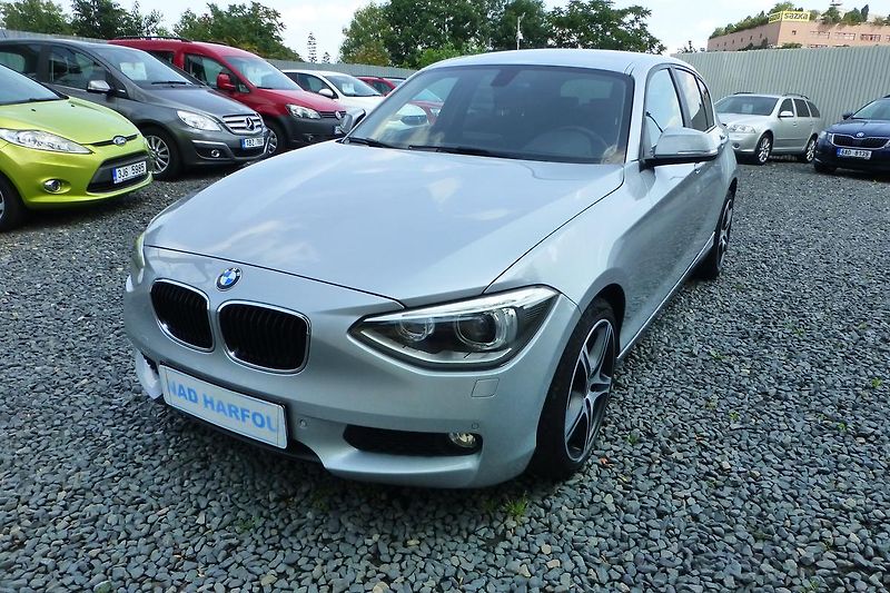 BMW Řada 1 (2012) 2.0D,dig.klima,xenony,park.sen - fotka 2 z 43