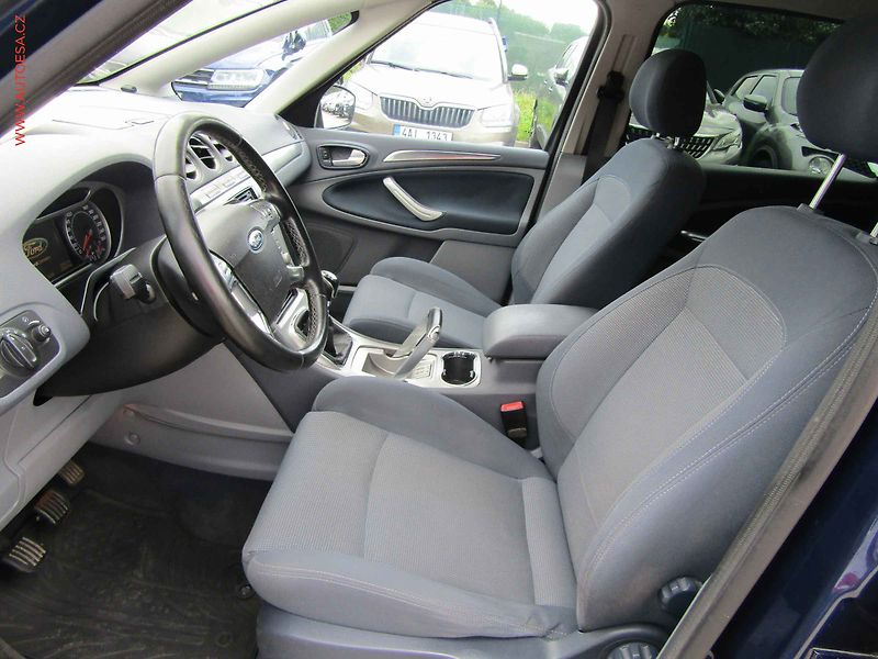 Ford S-MAX (2009) 2.2TDCi, ČR, AC - fotka 8 z 20