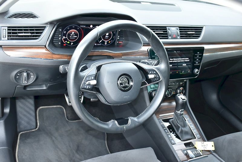 Škoda Superb (2021) Scout 2.0 TDI 147kW 4x4 DSG - fotka 11 z 35
