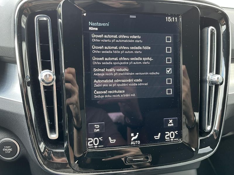 Volvo XC40 FWD T2 Core - fotka 44 z 44