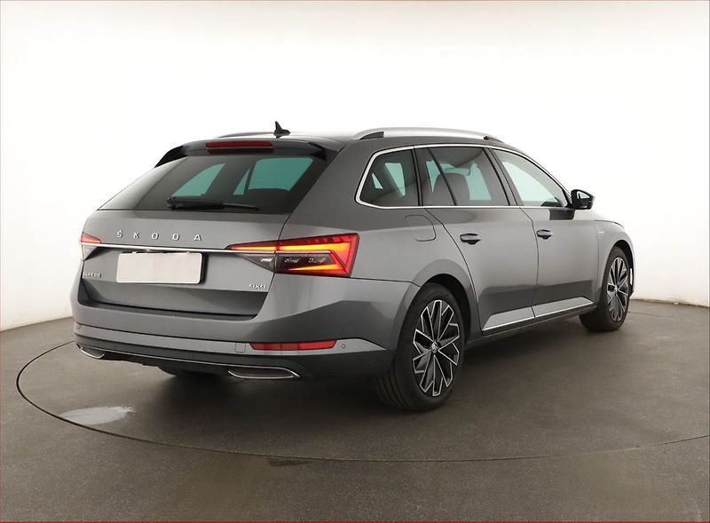 Škoda Superb (2023) Laurin&Klement 2.0 TDI - fotka 5 z 20