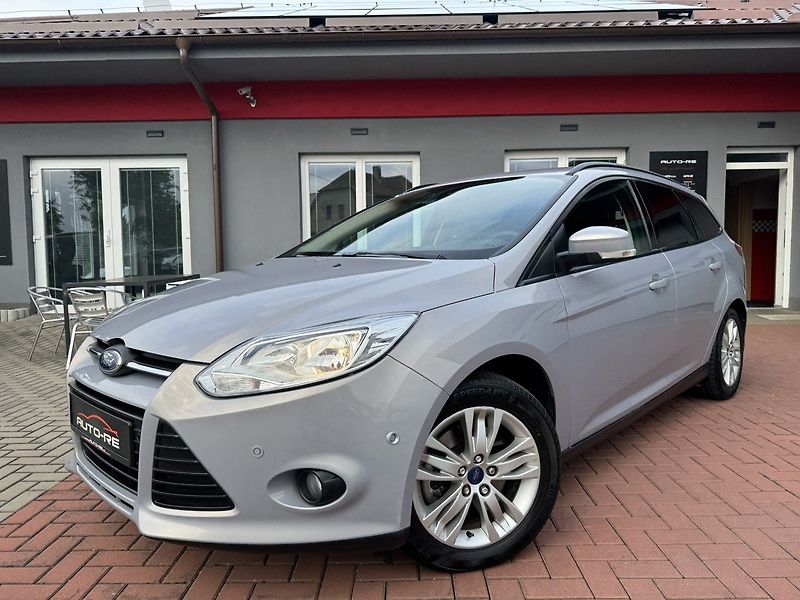 Ford Focus (2011) 1.6Ti-VCT Klima Parkování - fotka 4 z 48