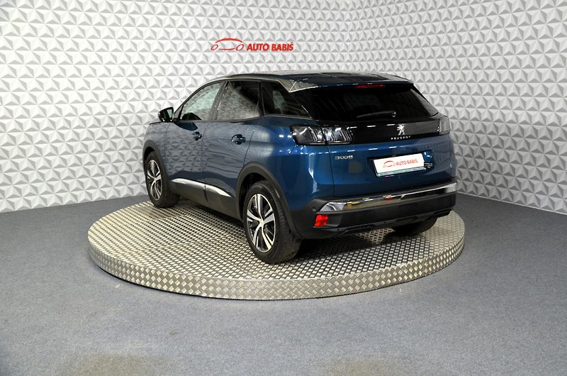 Peugeot 3008 (2022) 1.5bHDi 130 Allure - fotka 8 z 17
