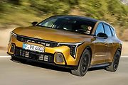 Levný vůz s karosérií kombi nebo hatchback - Kia K4 - od 479 980 Kč.