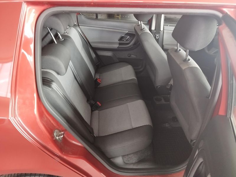 Škoda Fabia (2014) 1,2i 44KW KLIMA NOVÉ ROZVODY - fotka 11 z 23