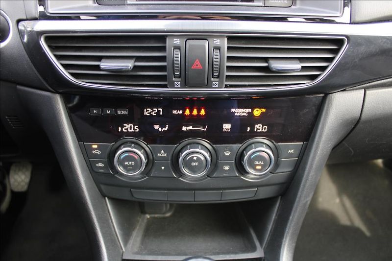 Mazda 6 2,2 D  GO MOTORU, DIG.KLIMA - fotka 17 z 28