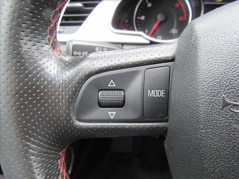 Audi A5 3,0 TDi 176kW Manuál Quattro - fotka 20 z 30
