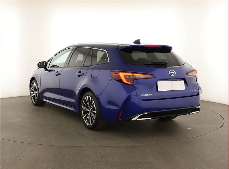 Toyota Corolla (2024) 1.8 Hybrid - fotka 4 z 20