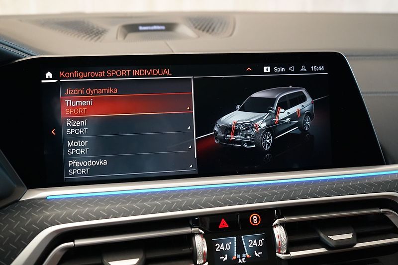 BMW X7 M50i xD, Executive Drive Pro - fotka 31 z 50