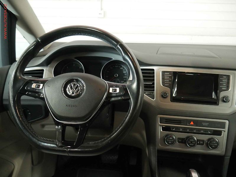 Volkswagen Golf Sportsvan (2015) 1.6. TDI, DSG - fotka 11 z 20