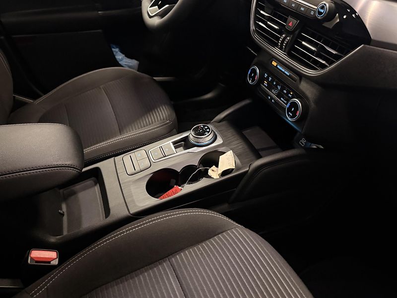 Ford Kuga (2023) 2.5 HYBRID, - fotka 19 z 31