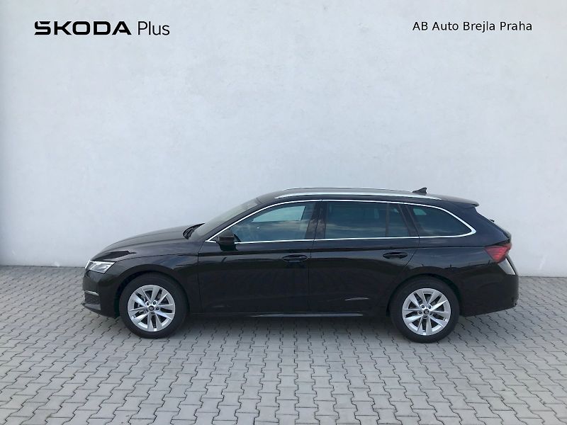 Škoda Octavia (2025) COMBI TOP SELECTION 1,5 TSI M- - fotka 3 z 29