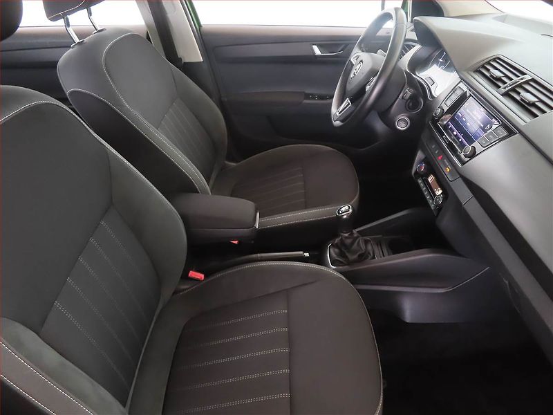 Škoda Fabia (2020) Style 1.0 TSI, Tempomat - fotka 9 z 14