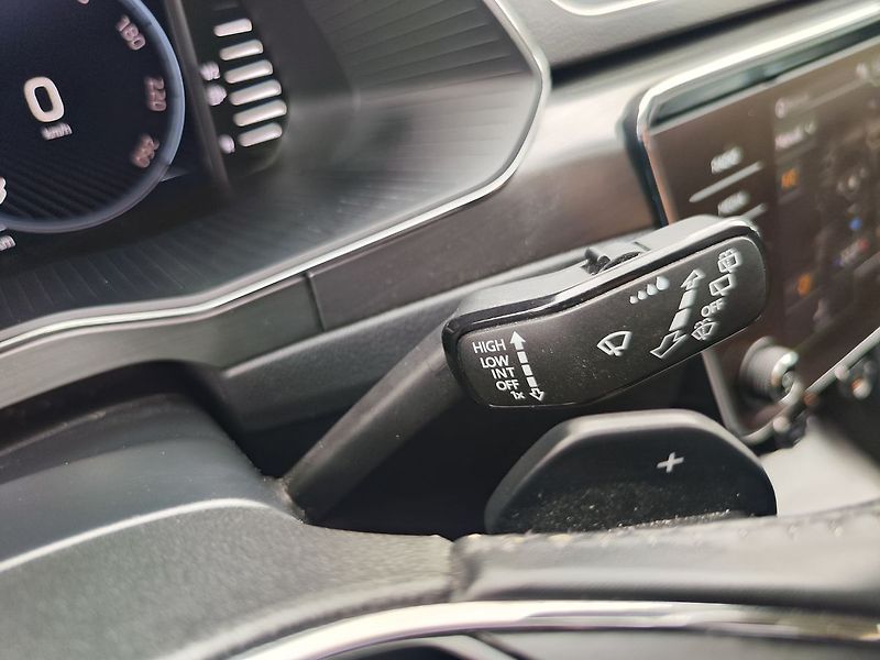 Škoda Superb 2.0 TDI/110kW Style DSG - fotka 30 z 35