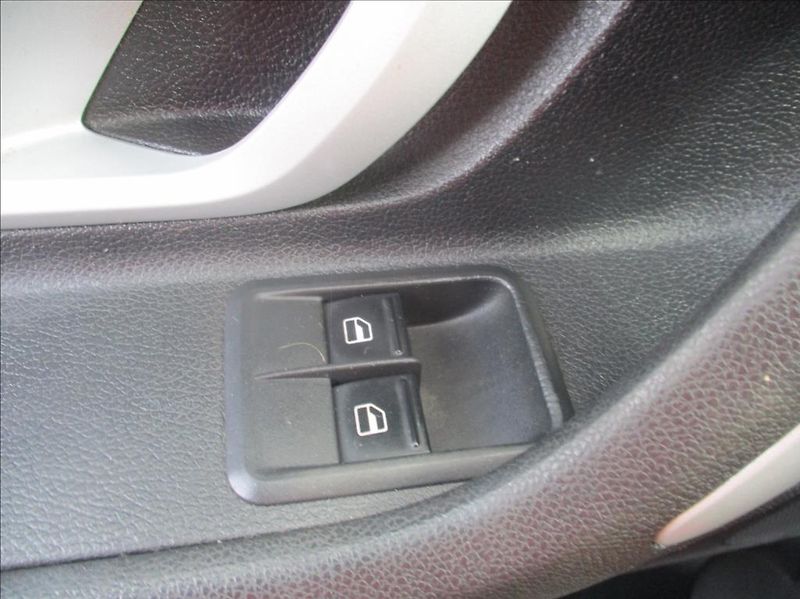 Škoda Fabia 1,4 i 16v, klima,servis,1.maj, - fotka 20 z 33