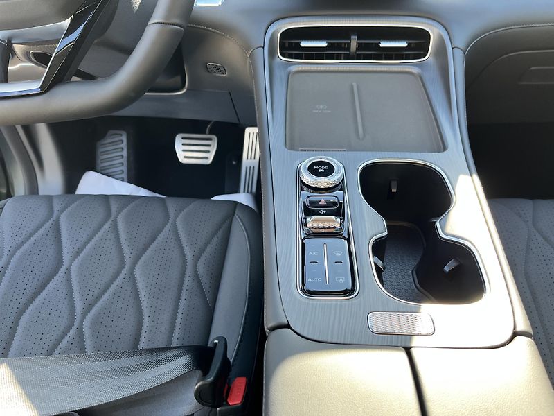 Chery Tiggo 8 (2026) 1,6 ICE UNIQUE AKCE! - fotka 27 z 39
