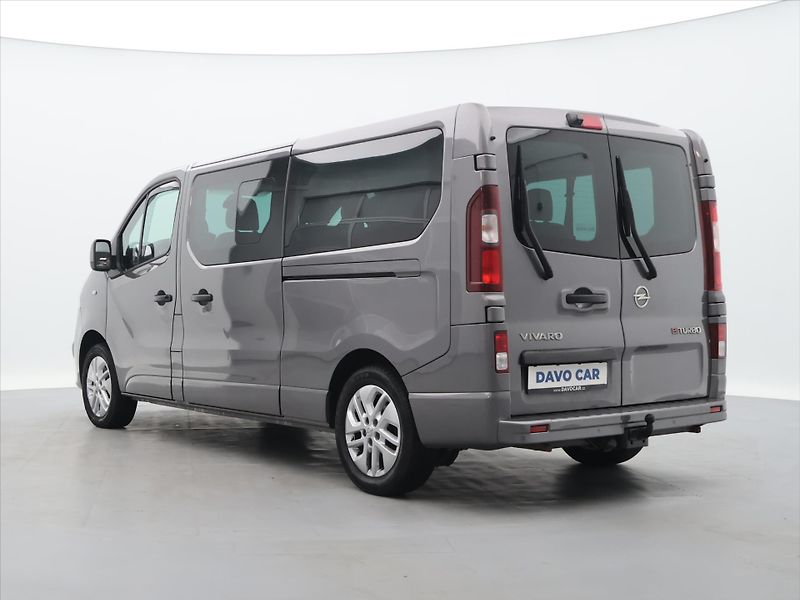 Opel Vivaro 1,6 DCTi BiTurbo 107kW DPH - fotka 5 z 35