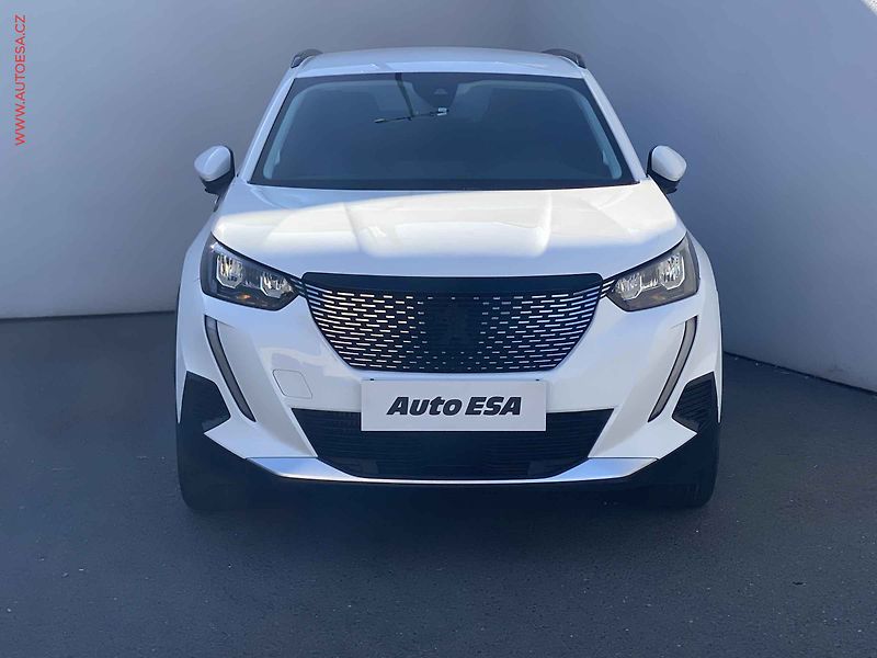 Peugeot 2008 (2021) 1.2PT, Allure, AT - fotka 2 z 17