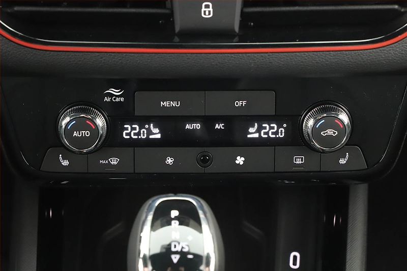 Škoda Kamiq (2025) 1.0 TSI - fotka 12 z 21