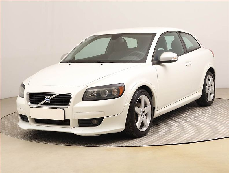 Volvo C30 (2009) 1.6 D, po STK, v dobrém stavu - fotka 2 z 17