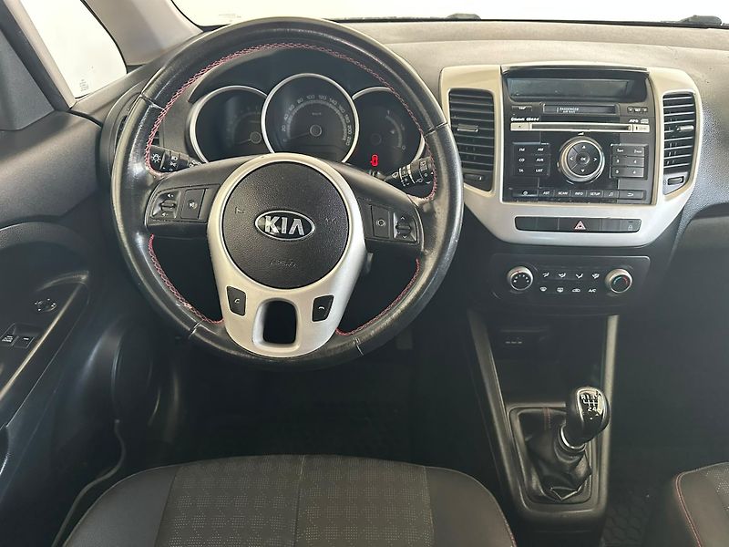 Kia Venga 1,4i 66kW, 1.majitel - fotka 10 z 17