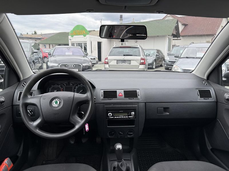 Škoda Fabia 1.2 12V KLIMA - fotka 7 z 13