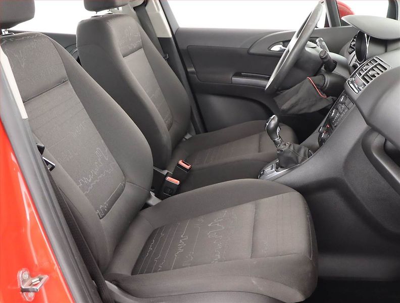 Opel Meriva (2014) 1.4 i - fotka 9 z 21
