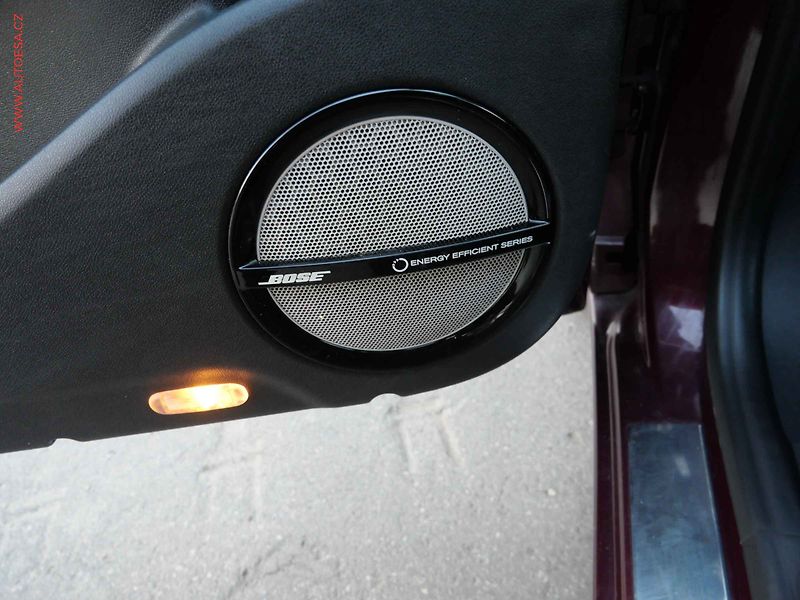 Renault Mégane (2014) 1.6 dCi, BOSE Edition - fotka 20 z 25