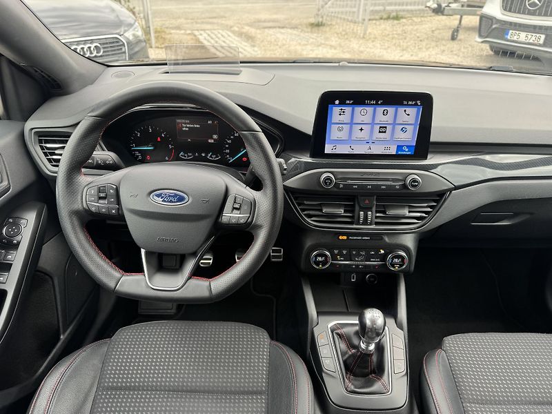 Ford Focus (2018) 2.0TDCi 110KW 1.Majitel ST  - fotka 19 z 34