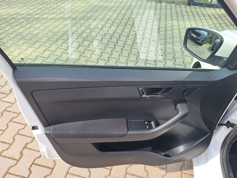 Škoda Fabia (2016) 1.2 TSI / 66kW / 5MP / Ambitio - fotka 23 z 30