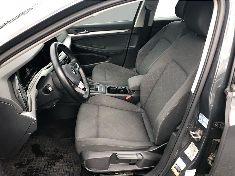 Volkswagen Golf 1.5 TSi LIFE - fotka 11 z 27