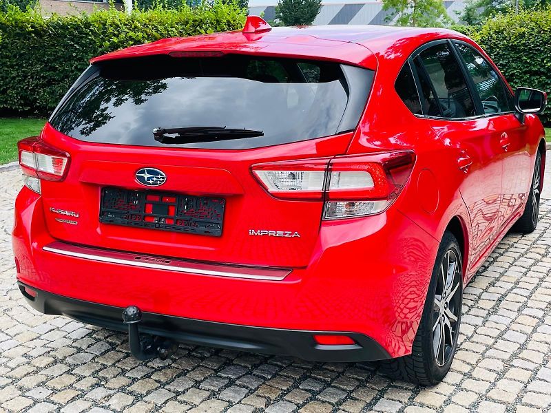 Subaru Impreza 2.0 4x4 AUT EXCLUSIVE SERVISKA - fotka 12 z 47
