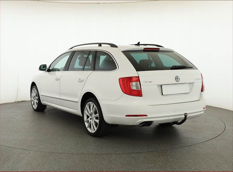 Škoda Superb (2013) 2.0 TDI, 4X4, Automat - fotka 4 z 18