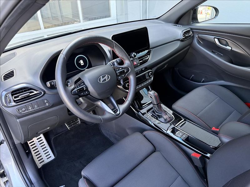 Hyundai i30 1,5 T-GDI DCT  WG FL N-Line - fotka 7 z 23