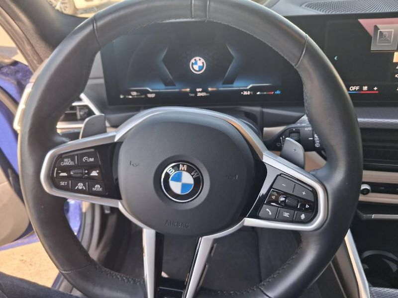 BMW Řada 3 330d xDrive Touring - fotka 7 z 17