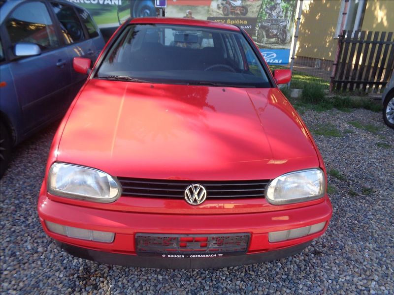 Volkswagen Golf 1,4   JOKER - fotka 2 z 7