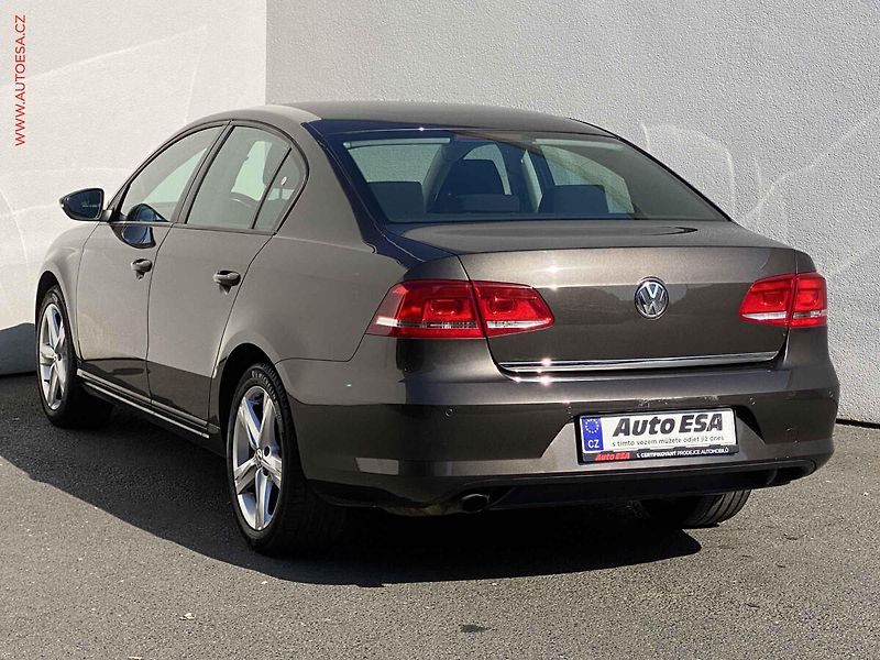 Volkswagen Passat (2012) 1.4 TSi, Trendline, +kola - fotka 6 z 16