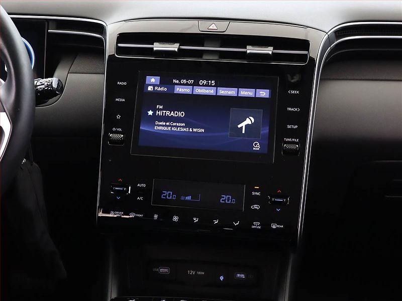 Hyundai Tucson (2024) 1.6 T-GDI - fotka 10 z 18