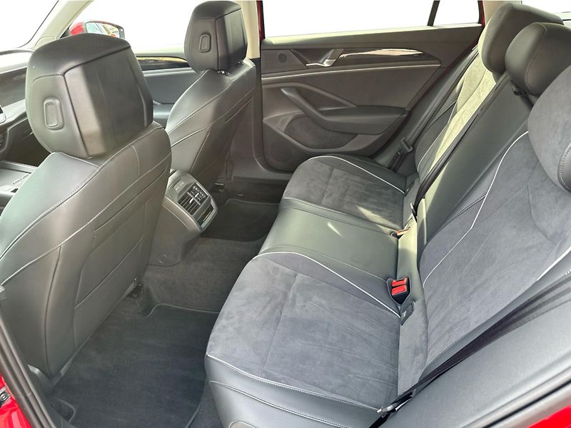 Volkswagen Passat Business 1.5 eTSI 110 kW DSG V - fotka 12 z 24