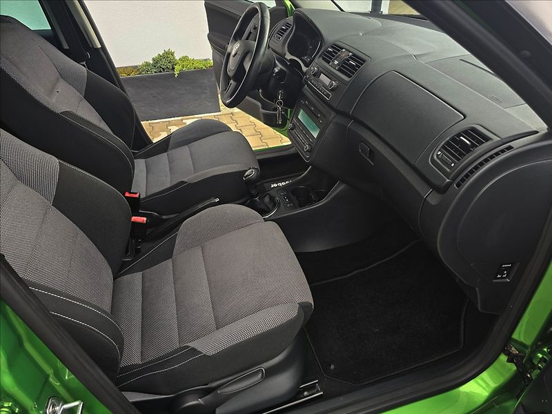 Škoda Fabia II 1,2 TSi 63KW Ambition - fotka 29 z 46